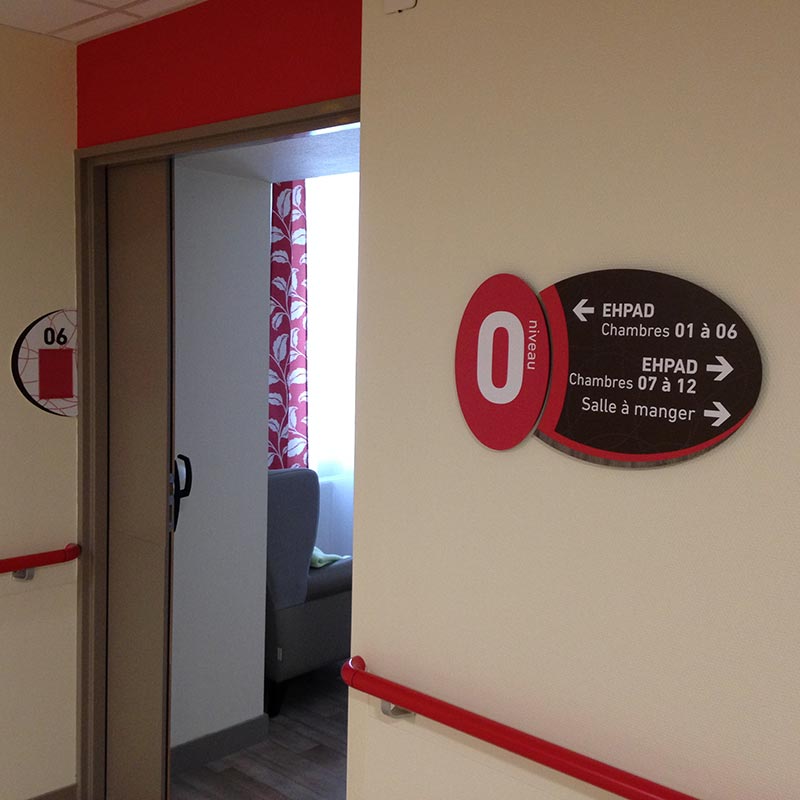chateau-angeville_01_signaletique_directionnel-etage